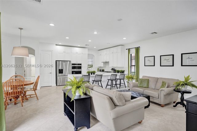 9000 Lakeview Place, Parkland, FL 33076