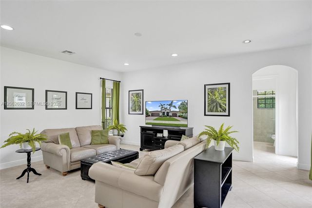 9000 Lakeview Place, Parkland, FL 33076