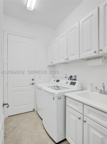9000 Lakeview Place, Parkland, FL 33076