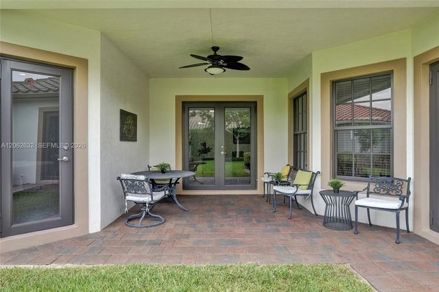 9000 Lakeview Place, Parkland, FL 33076