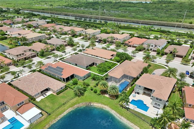 9000 Lakeview Place, Parkland, FL 33076