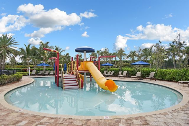 9000 Lakeview Place, Parkland, FL 33076