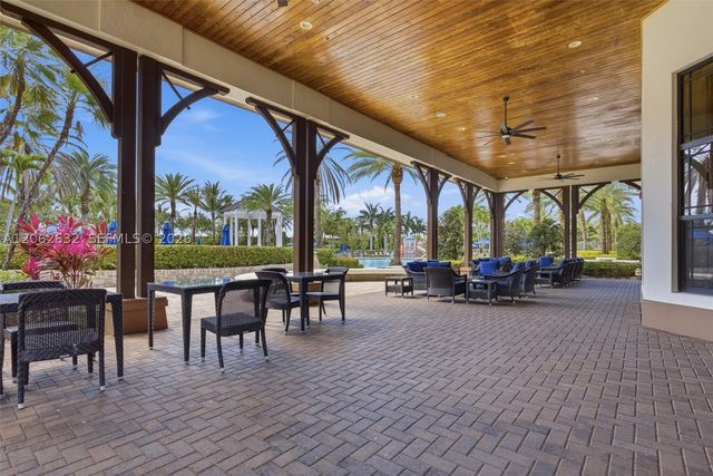 9000 Lakeview Place, Parkland, FL 33076