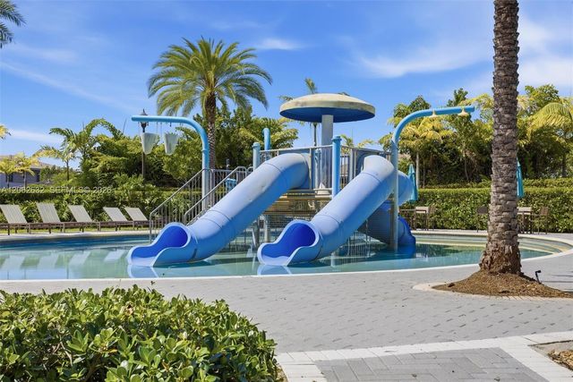 9000 Lakeview Place, Parkland, FL 33076