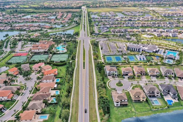 9000 Lakeview Place, Parkland, FL 33076