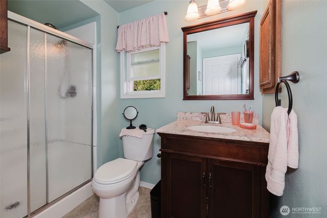 401 Pennie Lane, Bremerton, WA 98310