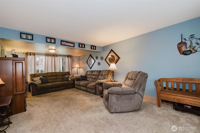 401 Pennie Lane, Bremerton, WA 98310