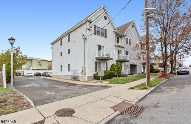 483 Forest St 10, Kearny Town, NJ 07032