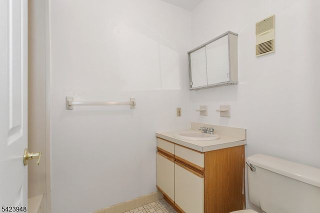 483 Forest St 10, Kearny Town, NJ 07032