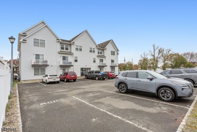 483 Forest St 10, Kearny Town, NJ 07032