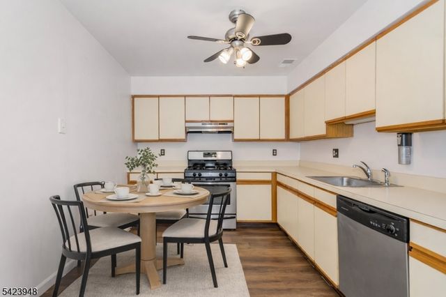 483 Forest St 10, Kearny Town, NJ 07032