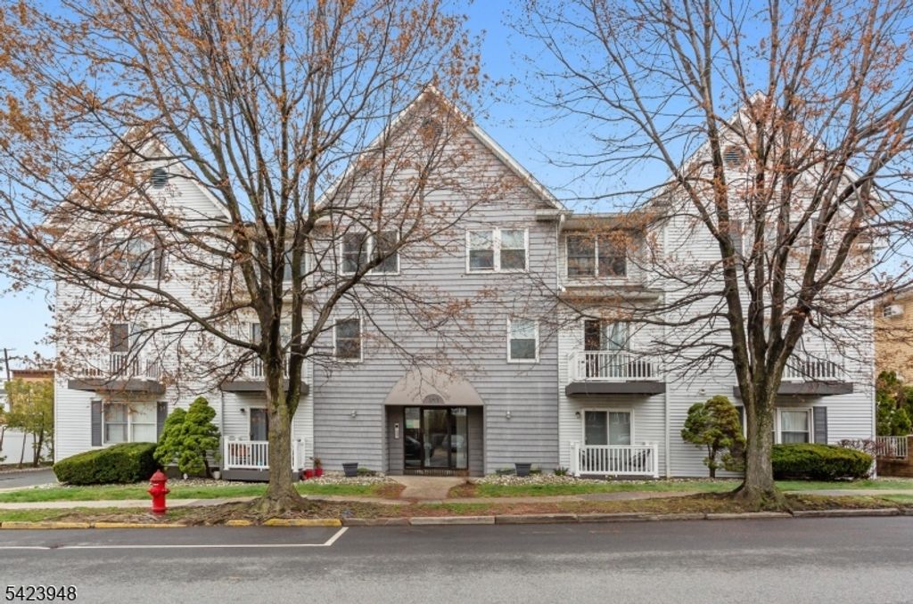 483 Forest St 10, Kearny Town, NJ 07032