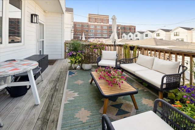 2514 W Polk Street, Chicago, IL 60612