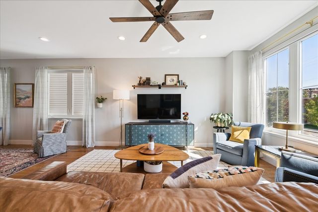 2514 W Polk Street, Chicago, IL 60612