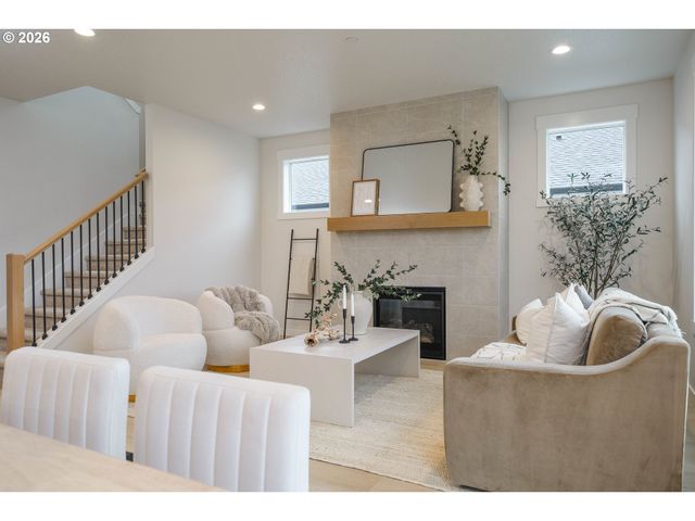 220 E 24TH Ave, La Center, WA 98629