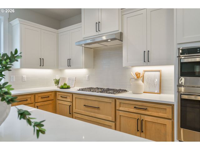 220 E 24TH Ave, La Center, WA 98629