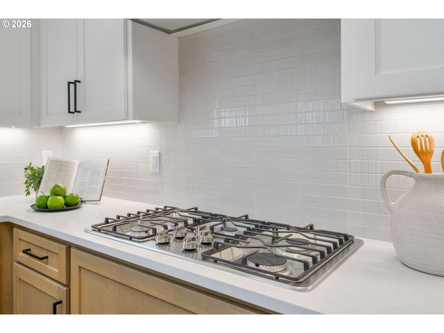 220 E 24TH Ave, La Center, WA 98629