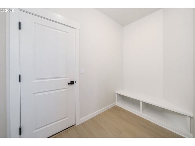 220 E 24TH Ave, La Center, WA 98629