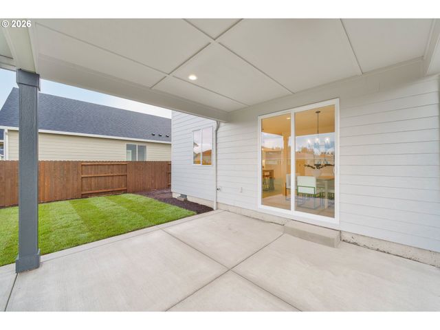 220 E 24TH Ave, La Center, WA 98629