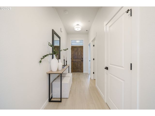 220 E 24TH Ave, La Center, WA 98629