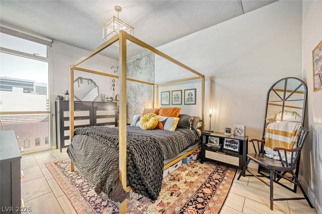 Image 7 of property listing at 353 East Bonneville Avenue 409, Las Vegas, NV 89101