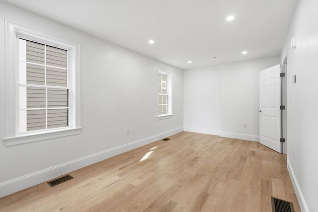 11 Washington Street, Ipswich, MA 01938
