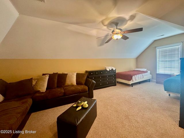 9615 Keeling Ridge Rd, Louisville, KY 40291