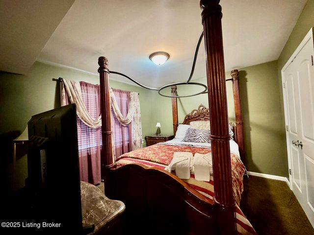 9615 Keeling Ridge Rd, Louisville, KY 40291