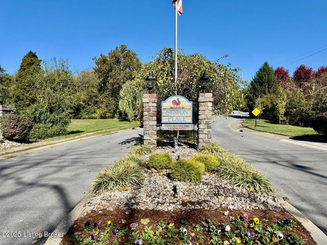 9615 Keeling Ridge Rd, Louisville, KY 40291