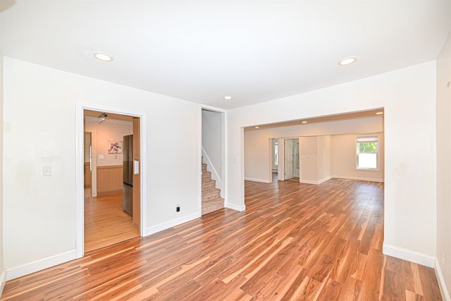 16 Hale Avenue, Hooksett, NH 03106