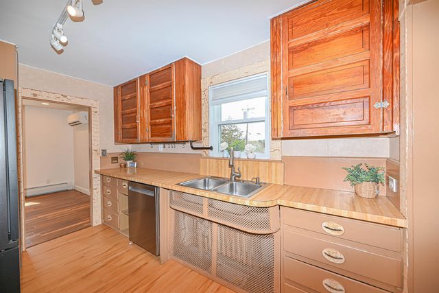 16 Hale Avenue, Hooksett, NH 03106