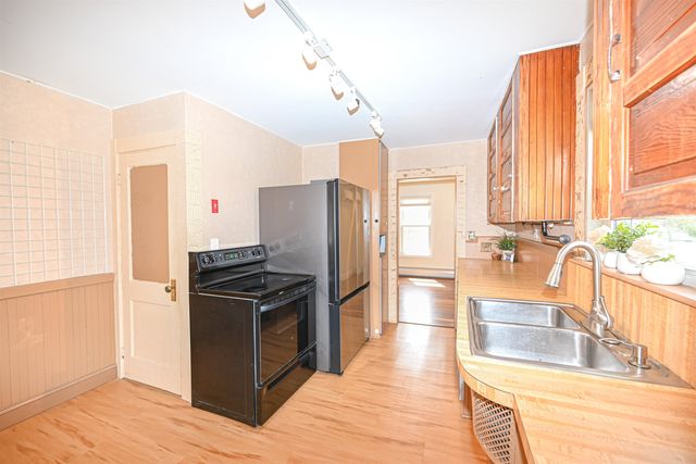 16 Hale Avenue, Hooksett, NH 03106