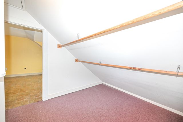 16 Hale Avenue, Hooksett, NH 03106