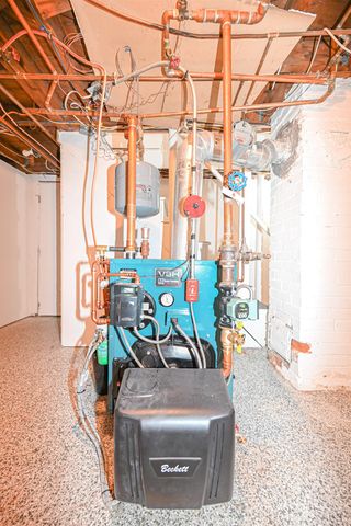 16 Hale Avenue, Hooksett, NH 03106