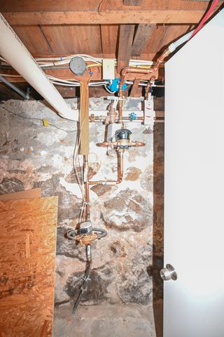 16 Hale Avenue, Hooksett, NH 03106