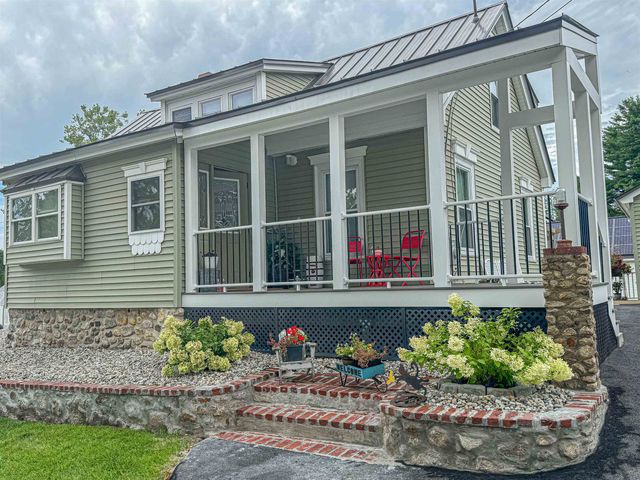 16 Hale Avenue, Hooksett, NH 03106