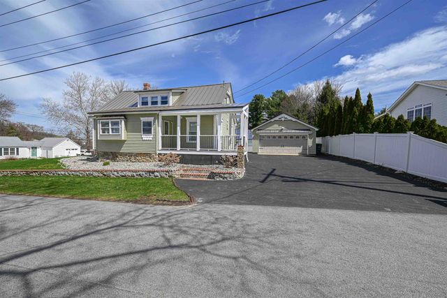 16 Hale Avenue, Hooksett, NH 03106