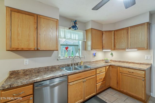 1052 Brantley Drive, Knoxville, TN 37923