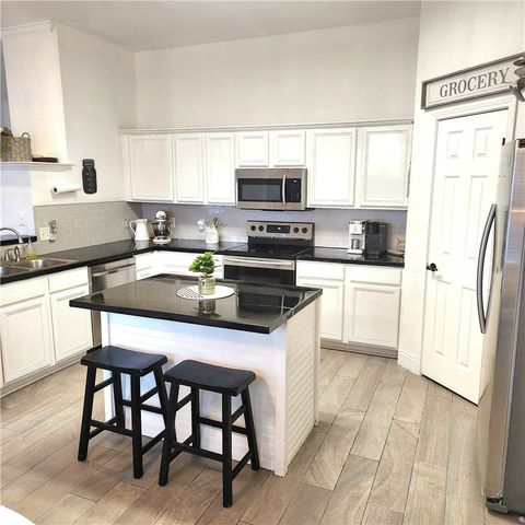 7810 Jim Wells Dr, Corpus Christi, TX 78413