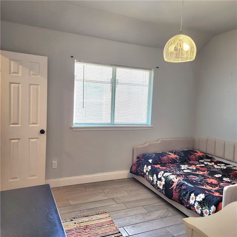 7810 Jim Wells Dr, Corpus Christi, TX 78413