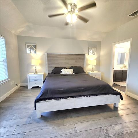 7810 Jim Wells Dr, Corpus Christi, TX 78413