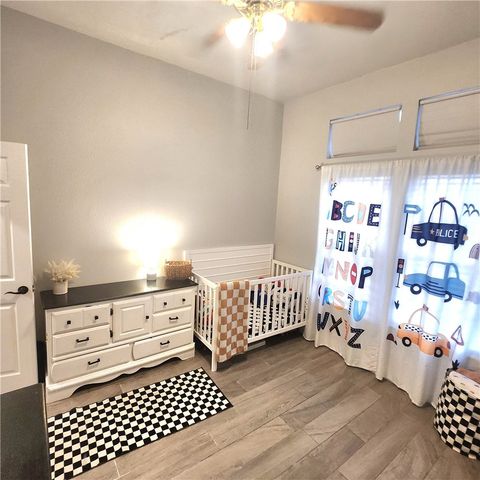 7810 Jim Wells Dr, Corpus Christi, TX 78413