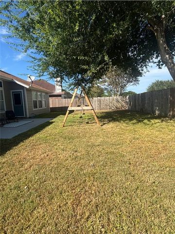 7810 Jim Wells Dr, Corpus Christi, TX 78413