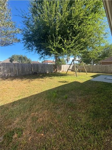 7810 Jim Wells Dr, Corpus Christi, TX 78413