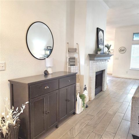 7810 Jim Wells Dr, Corpus Christi, TX 78413
