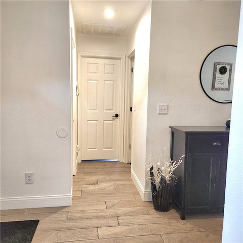 7810 Jim Wells Dr, Corpus Christi, TX 78413