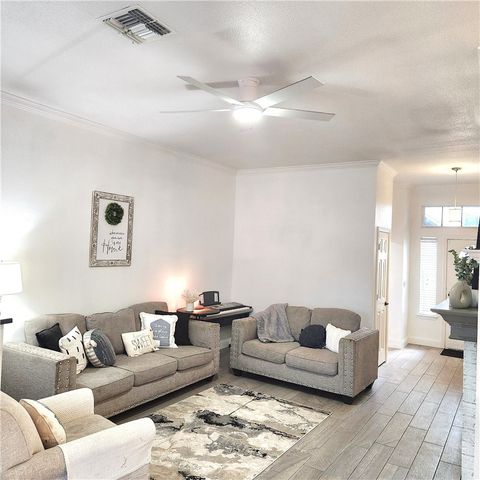 7810 Jim Wells Dr, Corpus Christi, TX 78413