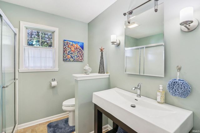 7701 DONEGAL Drive, Indianapolis, IN 46217