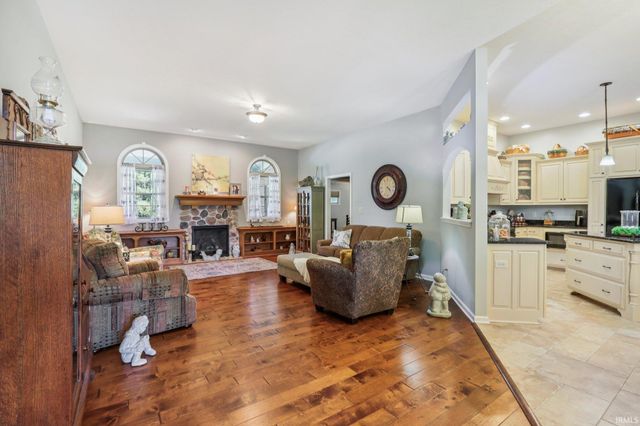 7701 DONEGAL Drive, Indianapolis, IN 46217