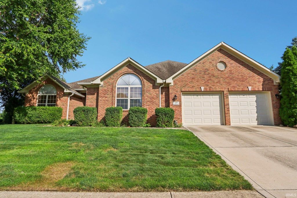 7701 DONEGAL Drive, Indianapolis, IN 46217